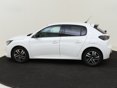 Peugeot-208-1