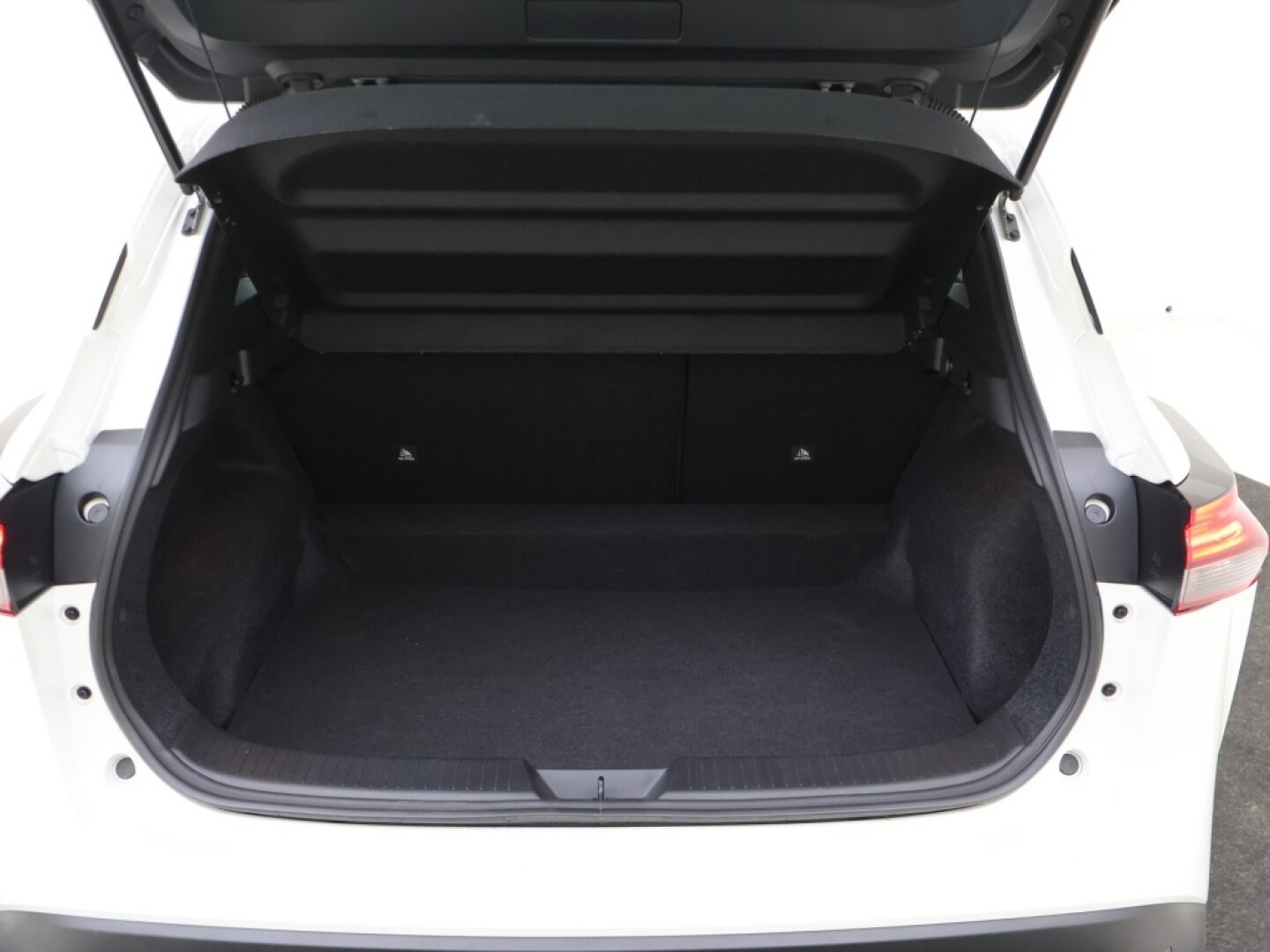Nissan-QASHQAI-16