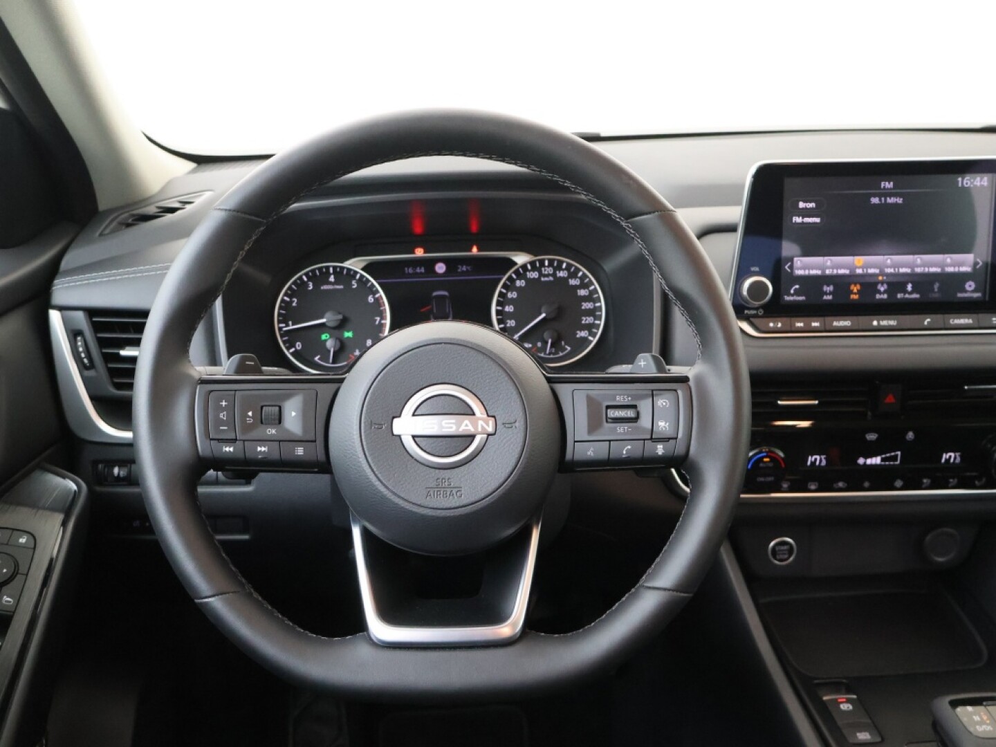 Nissan-QASHQAI-20
