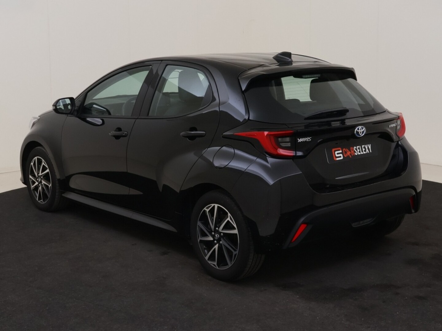 Toyota-Yaris-2